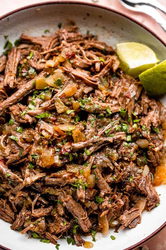 https://diethood.com/wp-content/uploads/2020/04/Barbacoa-4-1.jpg?utm_source=chatgpt.com