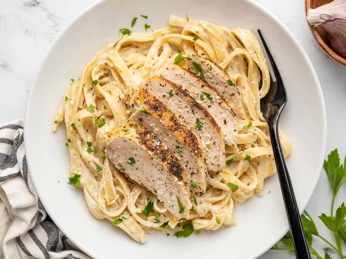Copycat Olive Garden Chicken Alfredo