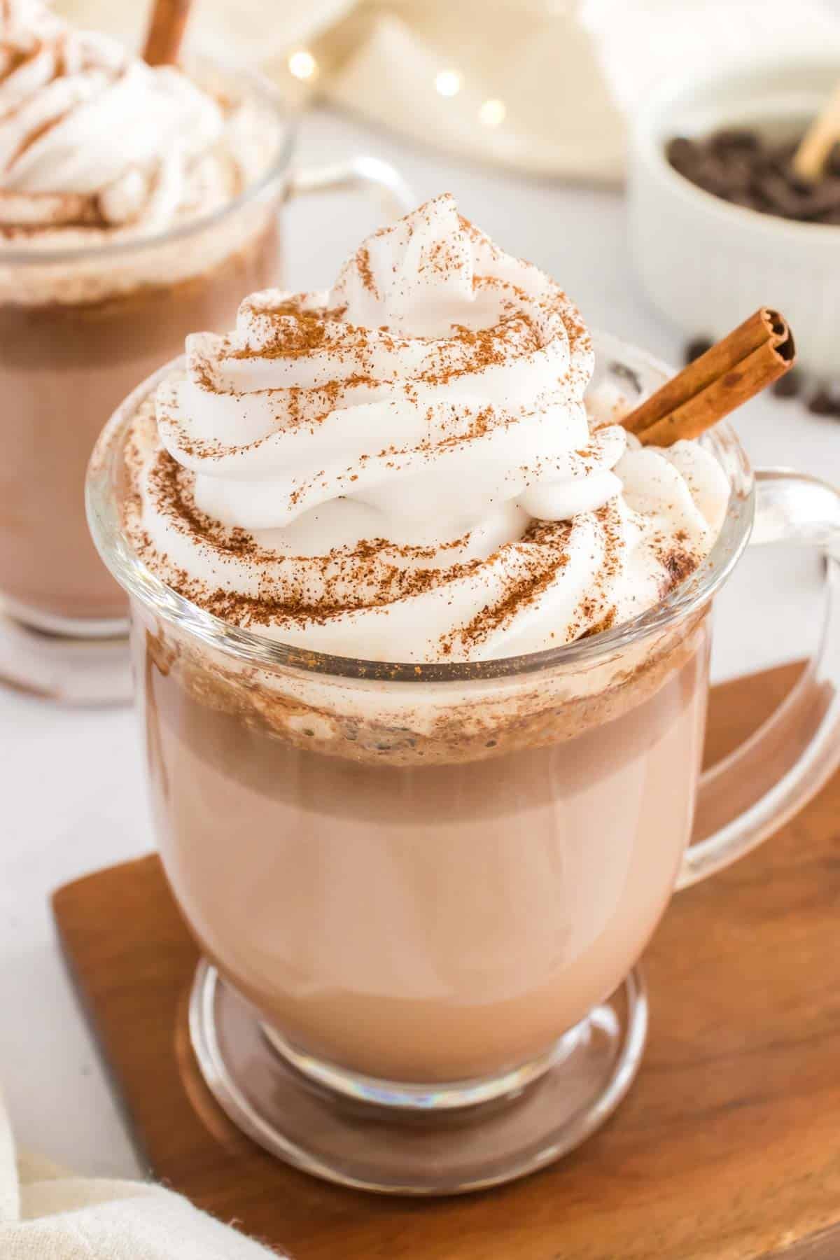 https://cupcakesandkalechips.com/wp-content/uploads/2023/10/Mexican-Hot-Chocolate-Recipe-5921.jpg?utm_source=chatgpt.com